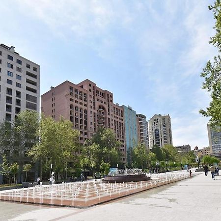 Appartamento 74/3New Building In The Center Of The Capital Erevan Esterno foto