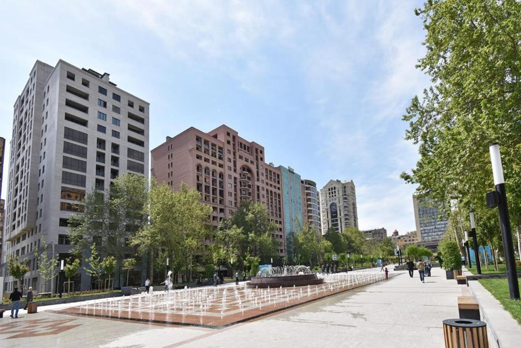 Appartamento 74/3New Building In The Center Of The Capital Erevan Esterno foto