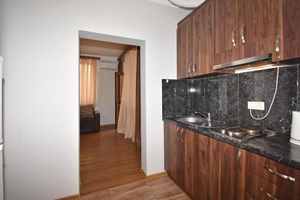 Appartamento 74/3New Building In The Center Of The Capital Erevan Esterno foto