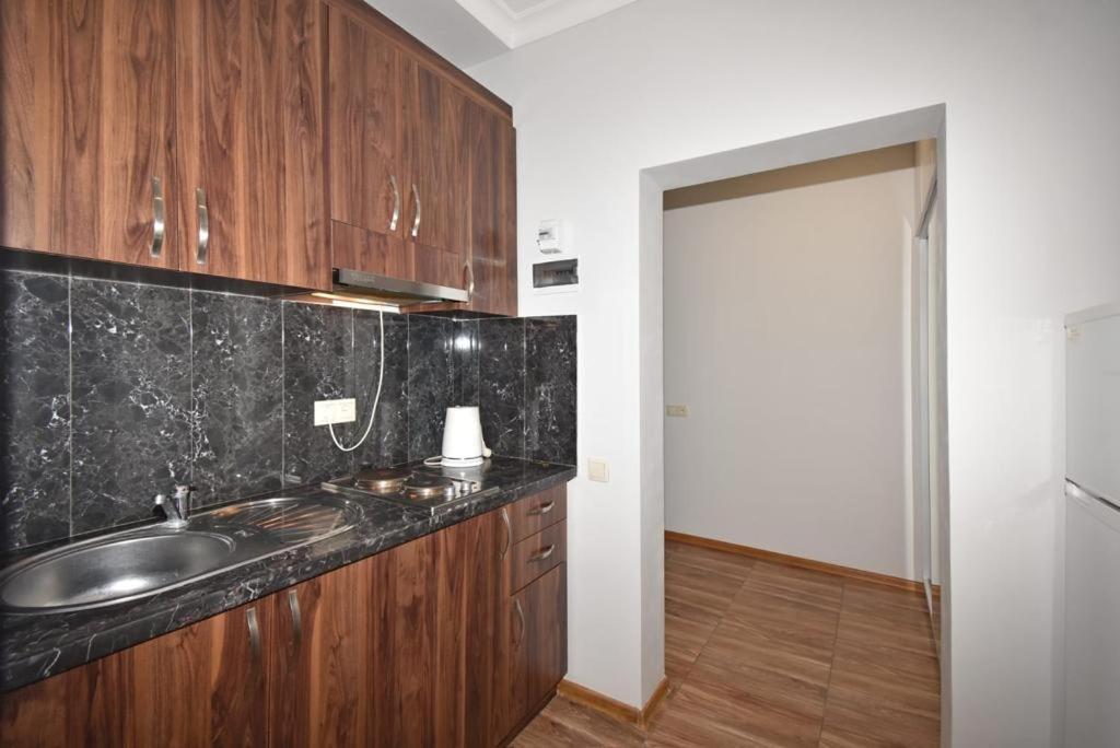 Appartamento 74/3New Building In The Center Of The Capital Erevan Esterno foto
