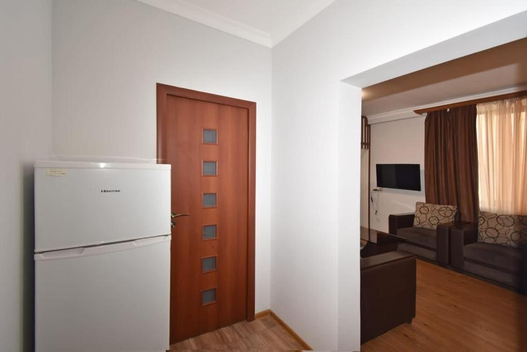 Appartamento 74/3New Building In The Center Of The Capital Erevan Esterno foto