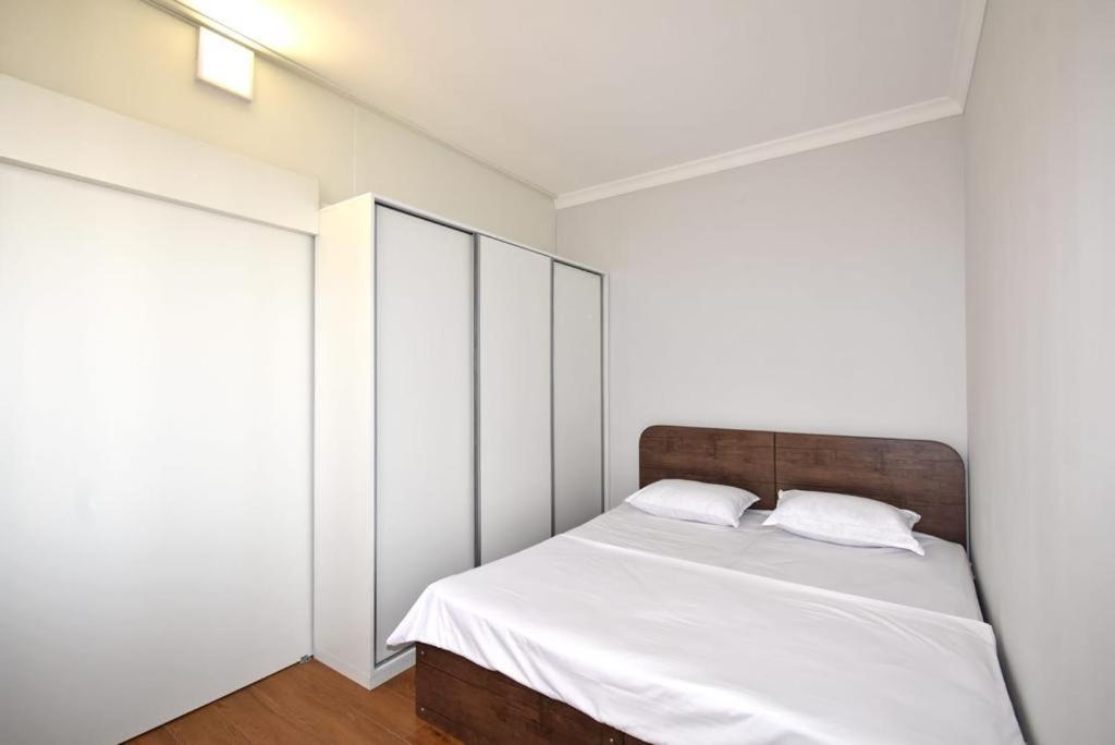 Appartamento 74/3New Building In The Center Of The Capital Erevan Esterno foto