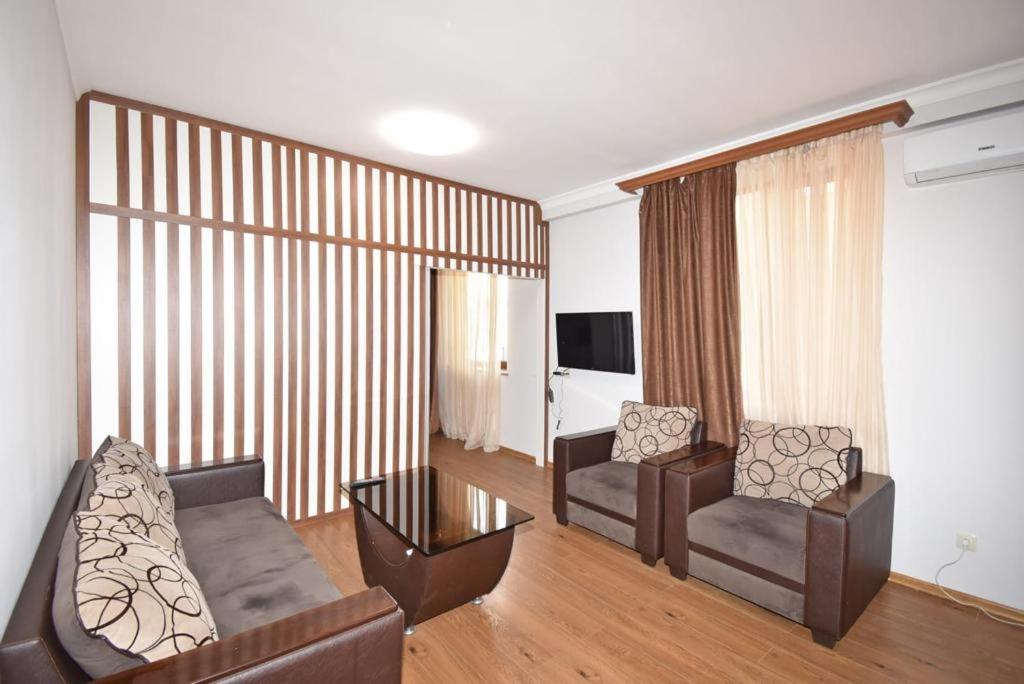 Appartamento 74/3New Building In The Center Of The Capital Erevan Esterno foto