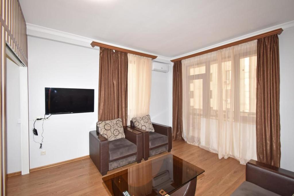 Appartamento 74/3New Building In The Center Of The Capital Erevan Esterno foto