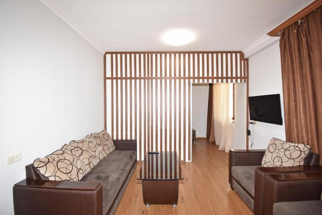Appartamento 74/3New Building In The Center Of The Capital Erevan Esterno foto